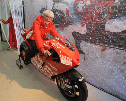 Γεύση από Desmosedici GP9 πήρε ο Bernie Ecclestone
